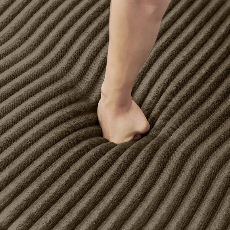 20618004